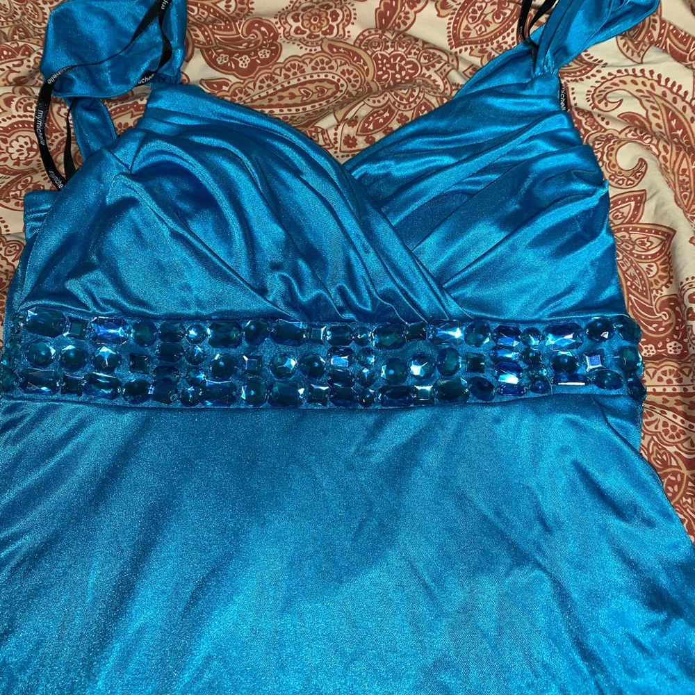 Dress - Picture 5 of 6
